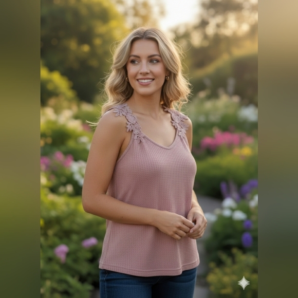 SHEIN Tops - SHEIN Emery Rose Floral Lace Waffle Knit Tank XL (NWOT)